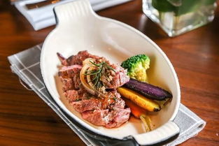 魔都尋味 解鎖小龍蝦自由，一碟調(diào)料的靈魂盛宴